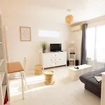 Charmante Maison De Village Clim Et Wifi Lägenhet