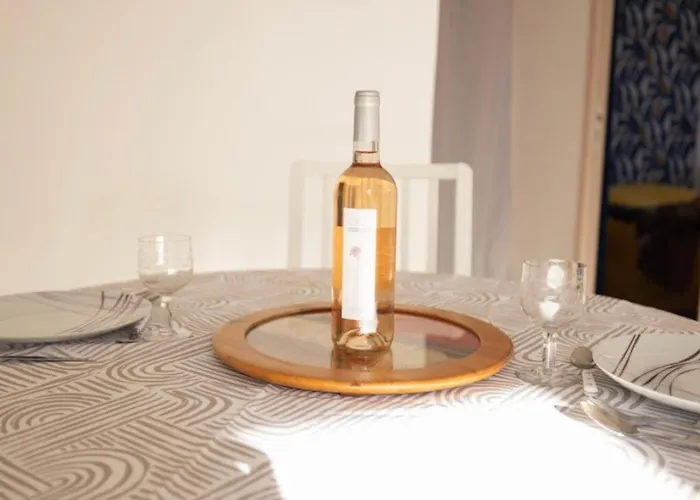 아파트 Charmante Maison De Village Clim Et Wifi 모기오