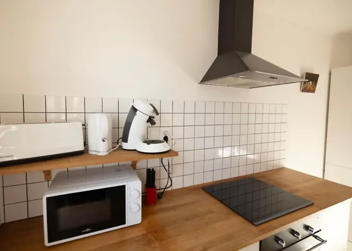아파트 Charmante Maison De Village Clim Et Wifi *