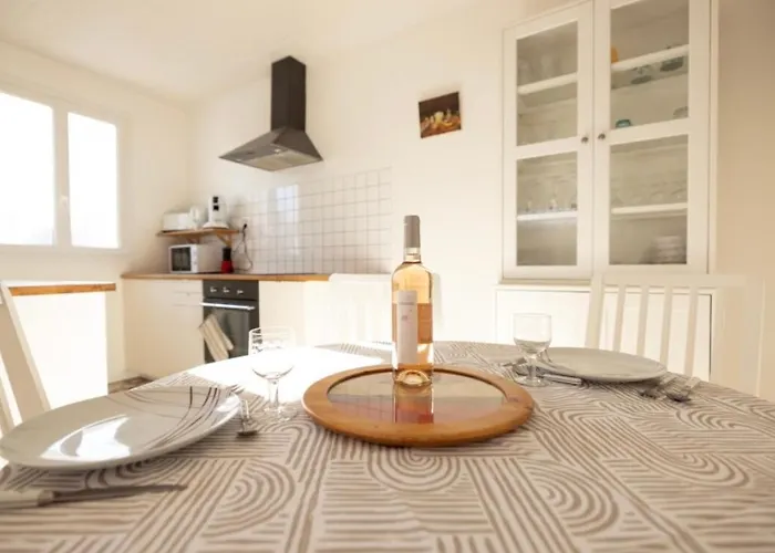 아파트 Charmante Maison De Village Clim Et Wifi 모기오